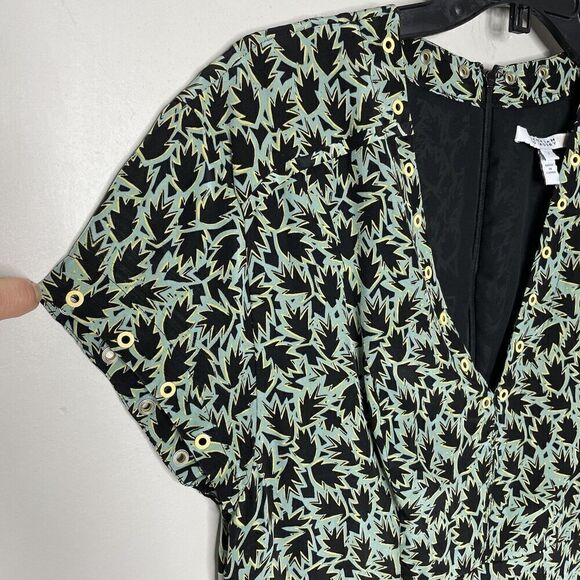 DEREK LAM 10 Crosby Dress Womens 8 Green Grommet Detail V-Neck Silk Blend Lined - Picture 3 of 12